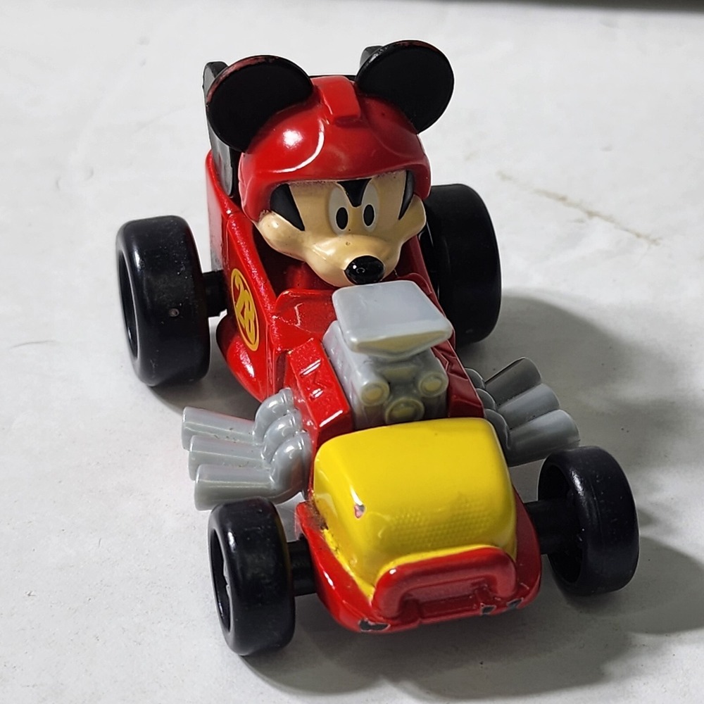 Disney Mattel Mickey Mouse Roadster Hot Rod 28 Car 2016 FWH59